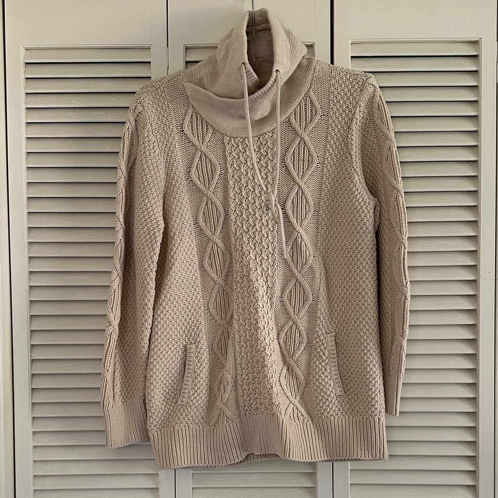 LL Bean Signature Cream Colored Cable Knit Turtleneck Sweater